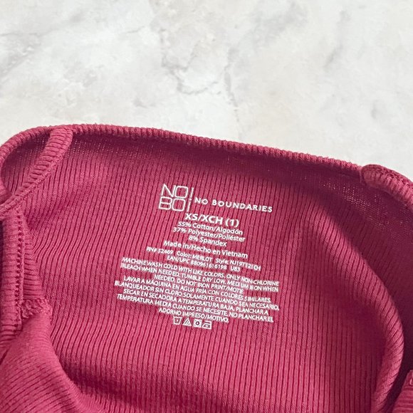 NEW Set of 4 Tank Tops/Camisoles Black/Gray/Red Women No Boundaries Hang Ten XS - Picture 10 of 10